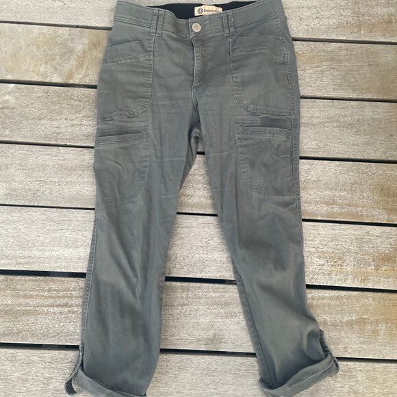 Democracy "Ab"solution Cargo Utility Pants - Very flattering! - Like New! - Picture 1 of 4